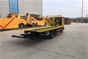 彭阳非事故拖车